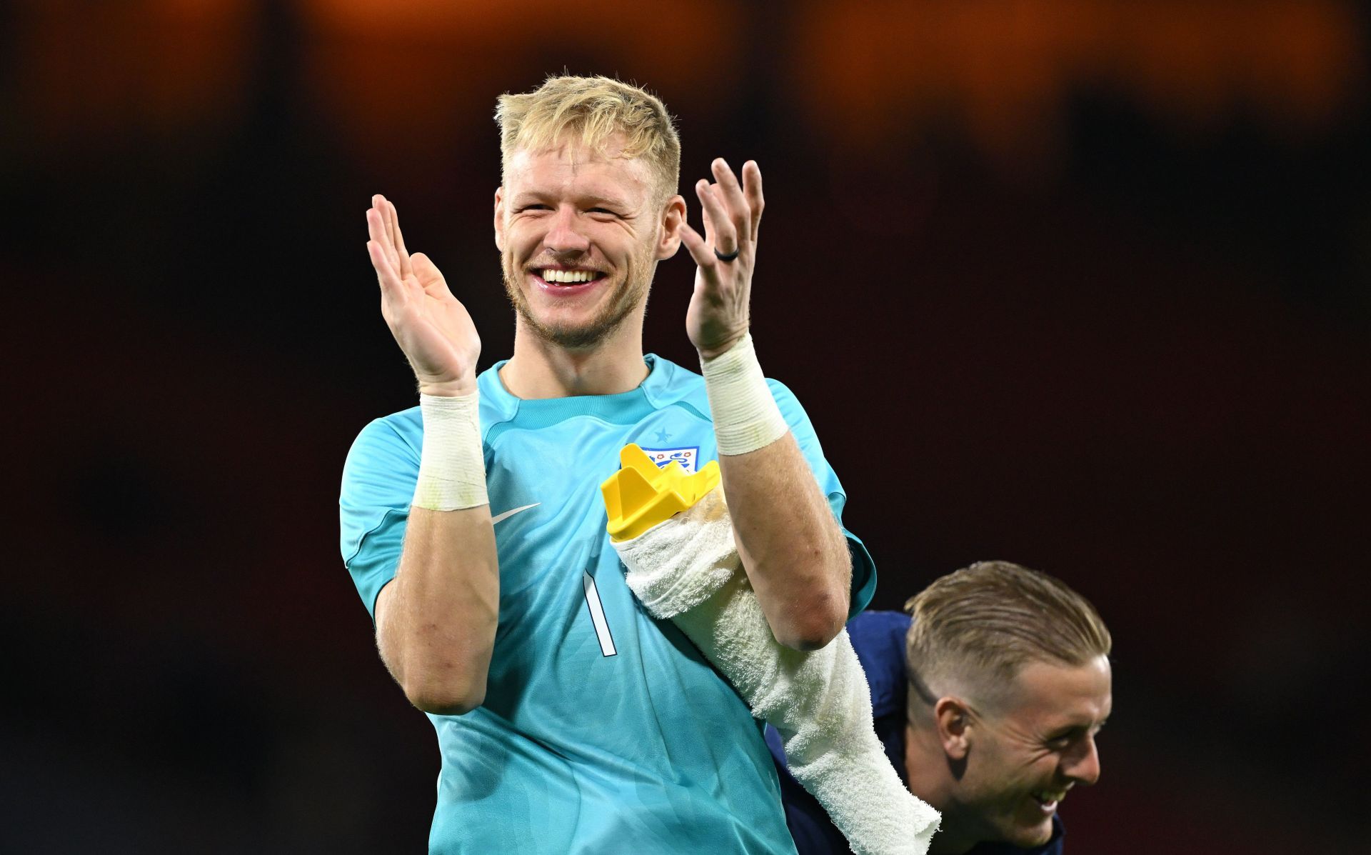 Aaron Ramsdale (via Getty Images)