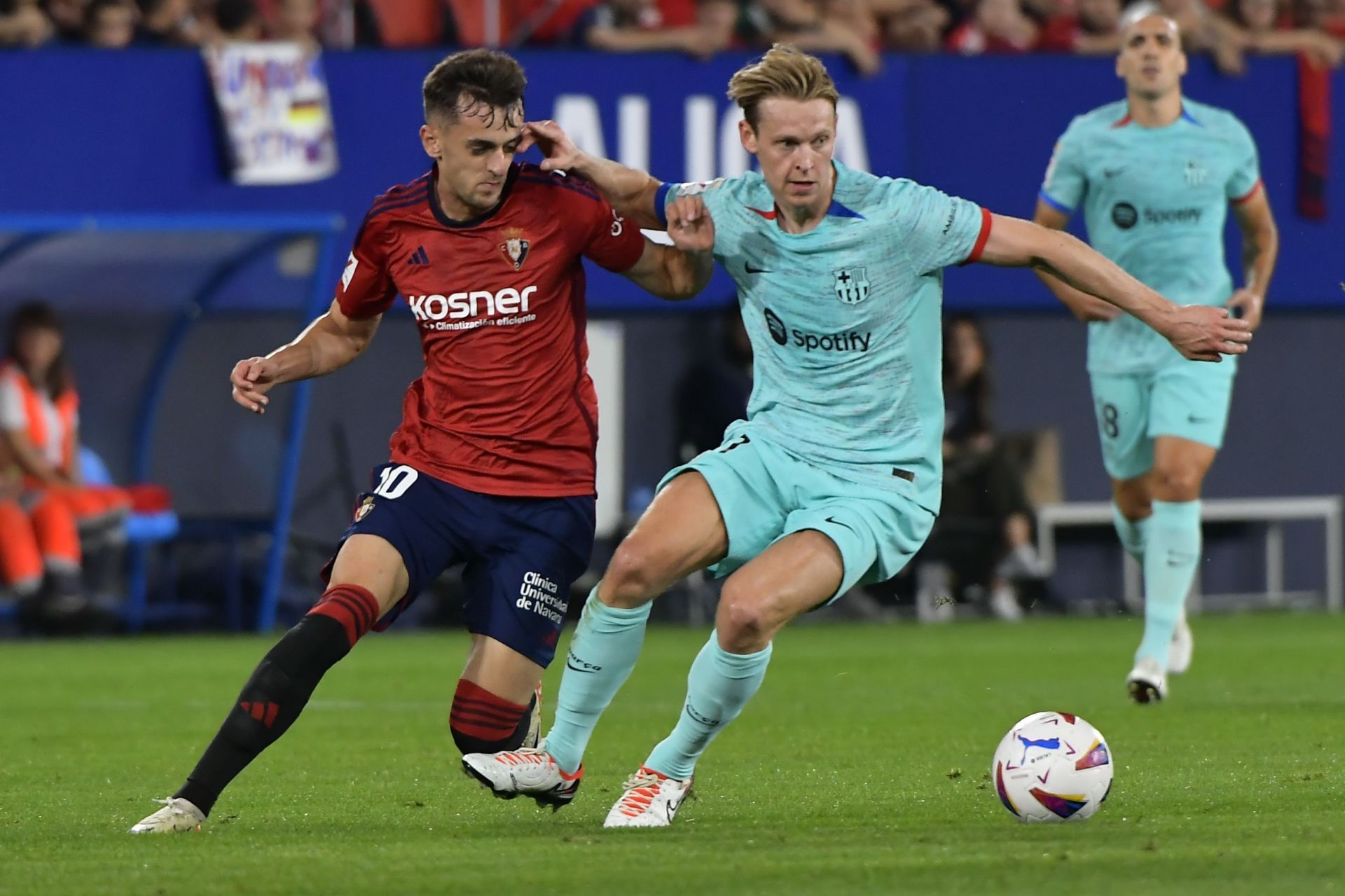 Frenkie de Jong (right) has been indispensable under Xavi.