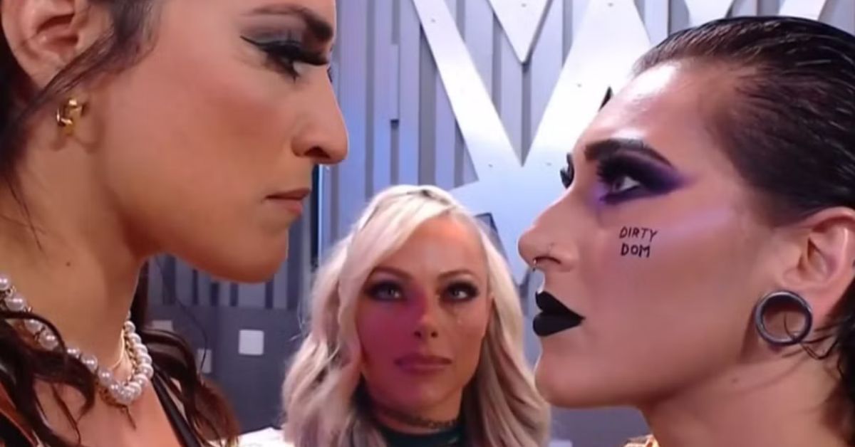 Raquel Rodriguez and Rhea Ripley face off on WWE RAW