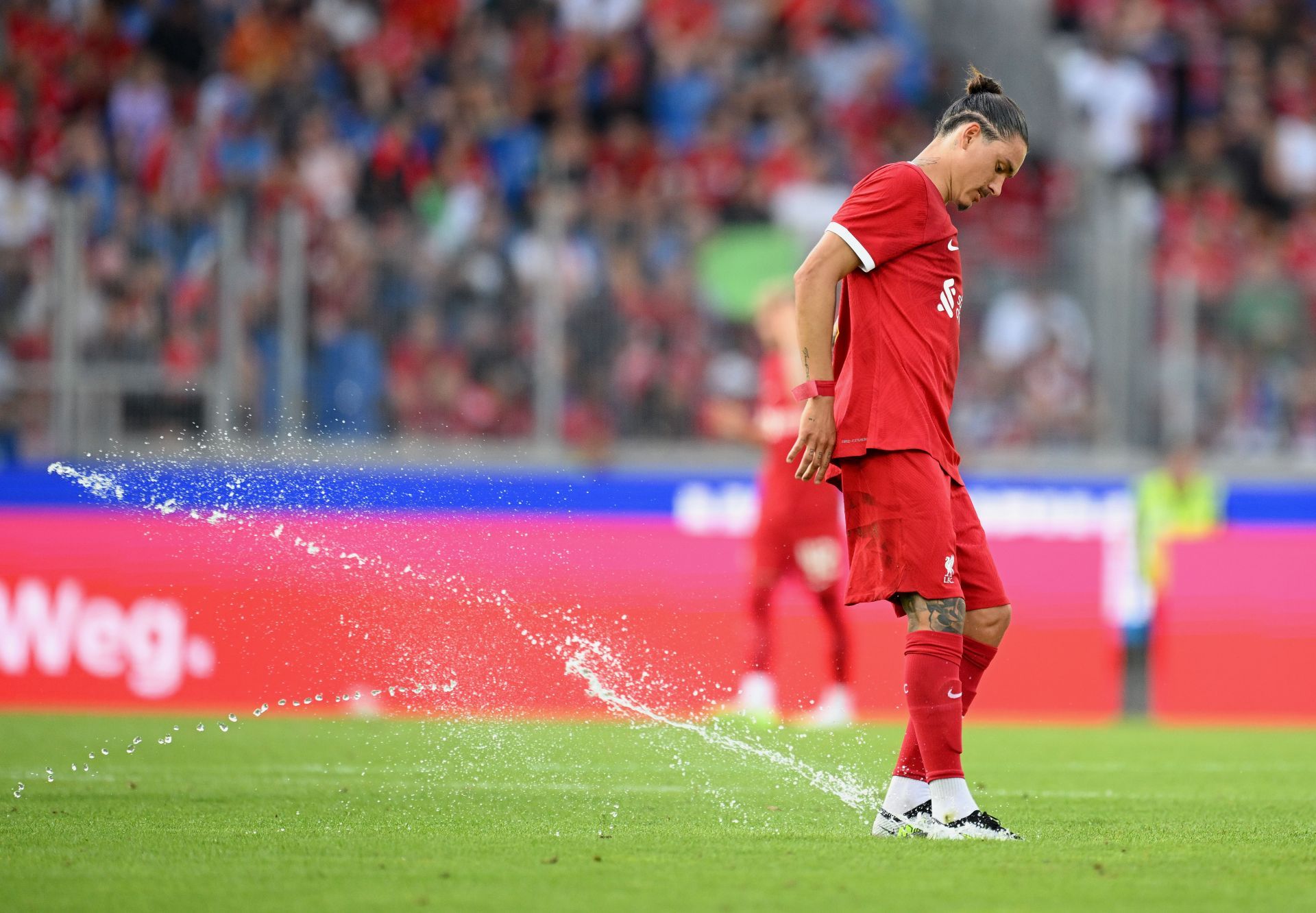 Darwin Nunez was taken off by Marcelo Bielsa.