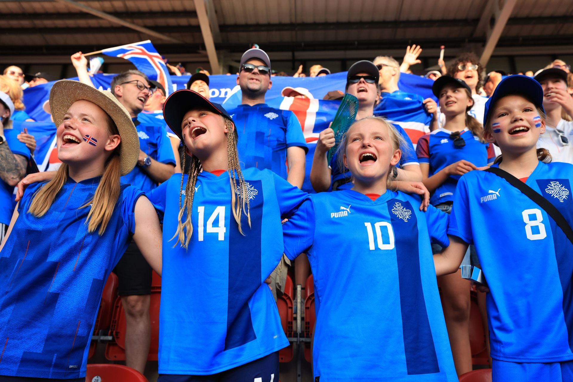 Iceland v France: Group D - UEFA Women