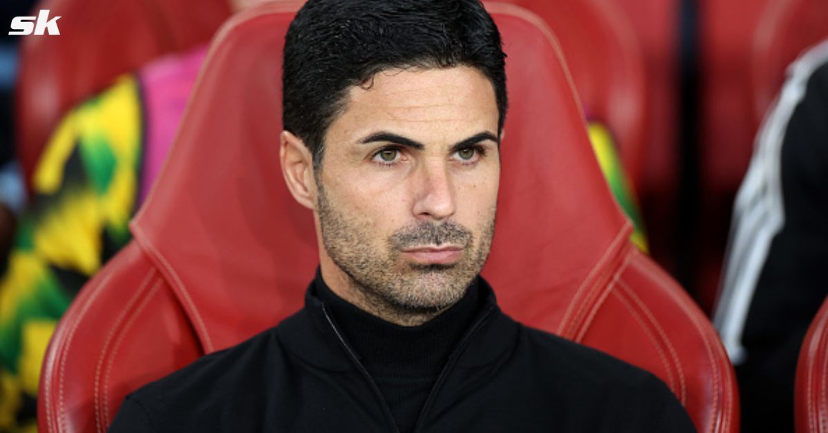 Arsenal manager Mikel Arteta looks on