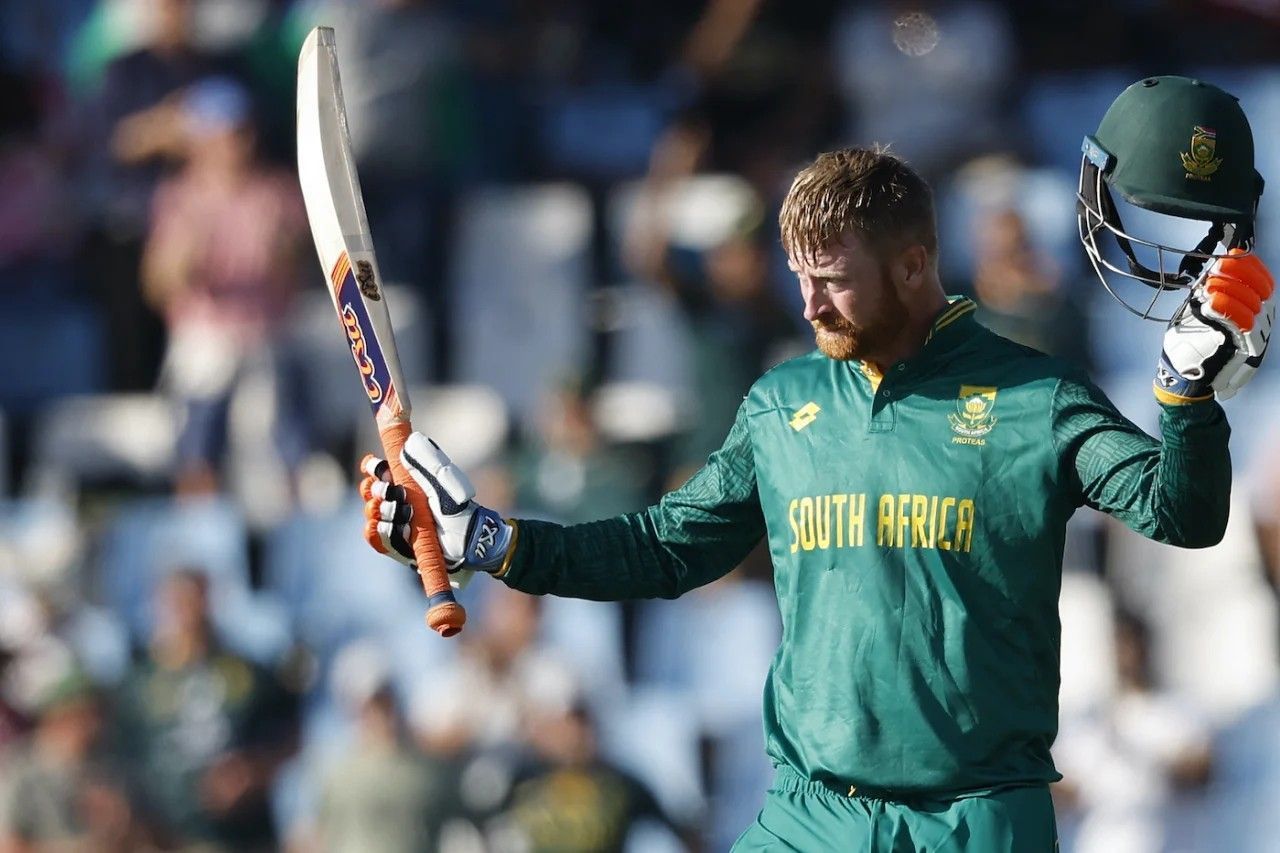 Heinrich Klaasen raising his bat after his century vs Australia [Getty Images]