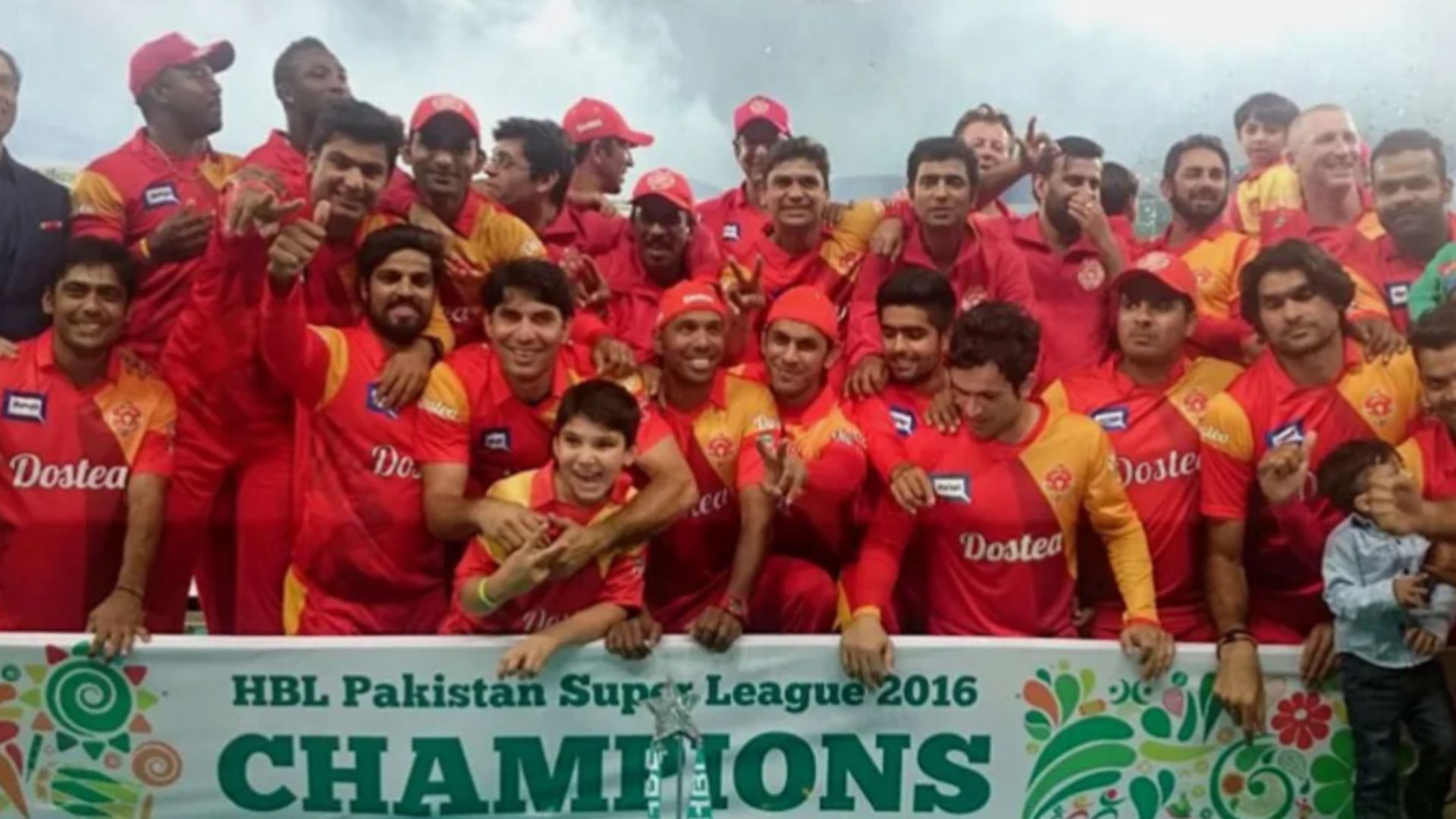 Islamabad United players and support staff pose for photographs after winning PSL 2016. (Pic: PSL)