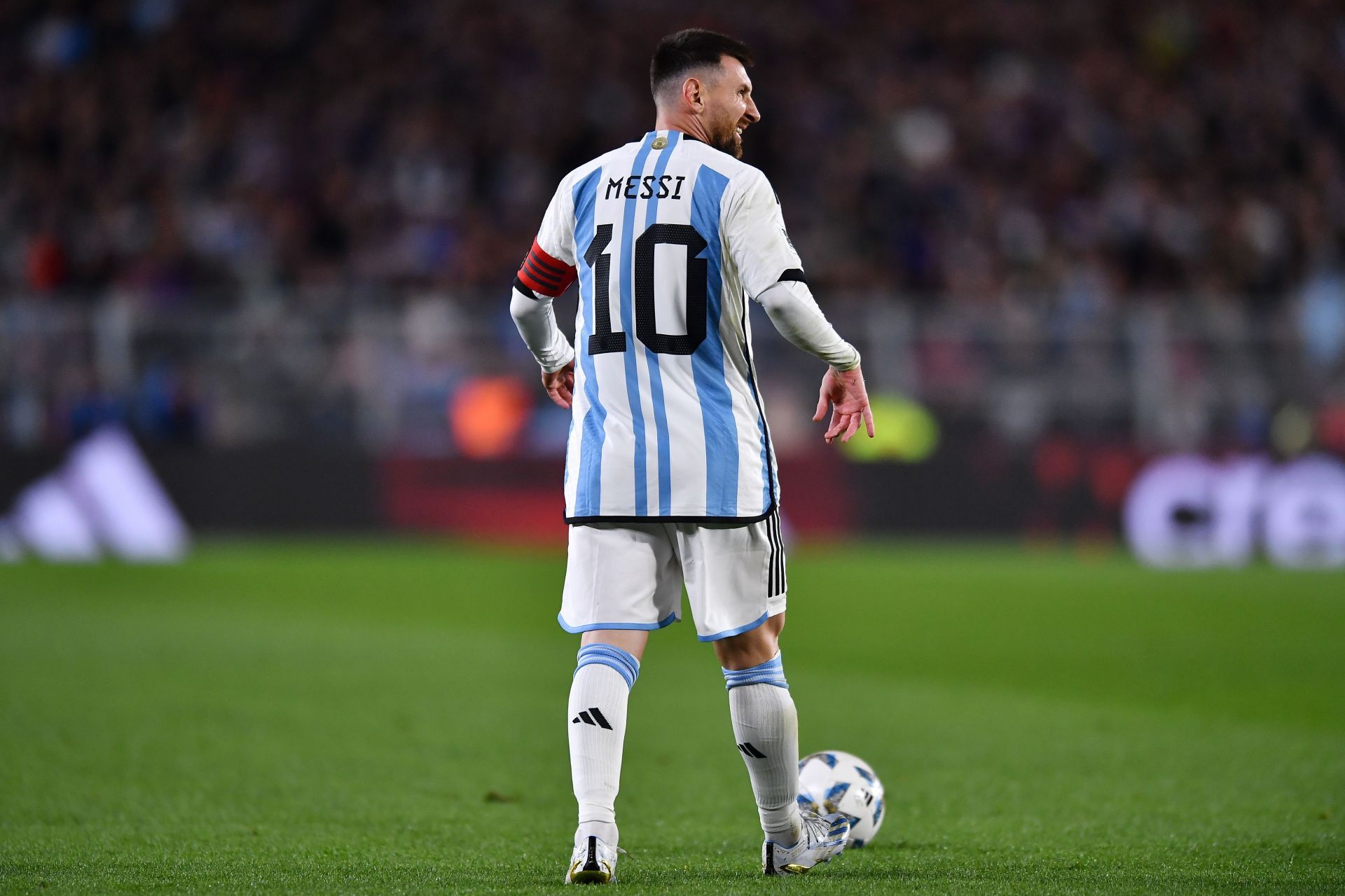 Lionel Messi (via Getty Images)