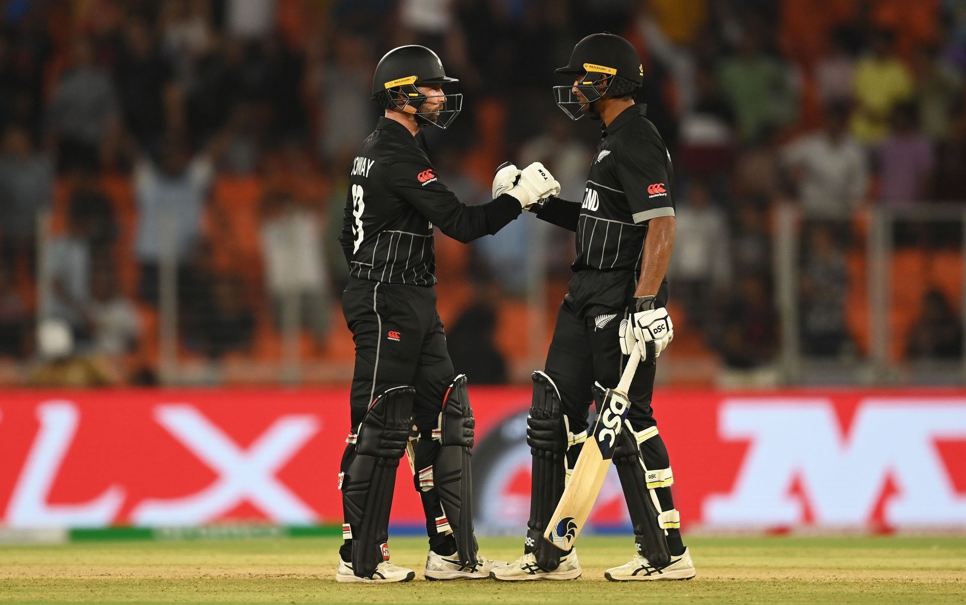 Devon Conway and Rachin Ravindra during England v New Zealand World Cup match [Getty Images]