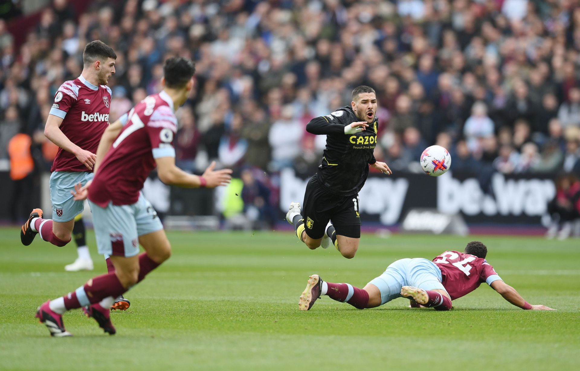 West Ham United v Aston Villa - Premier League