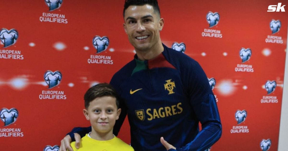 Cristiano Ronaldo posed with Miralem Pjanic