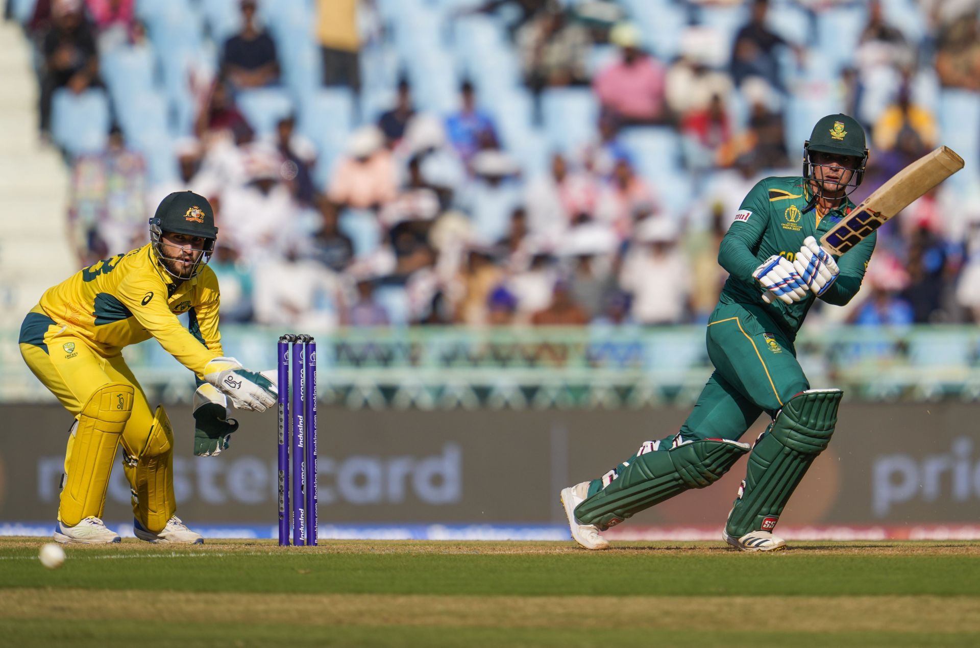 Quinton de Kock put the Australian attack under pressure