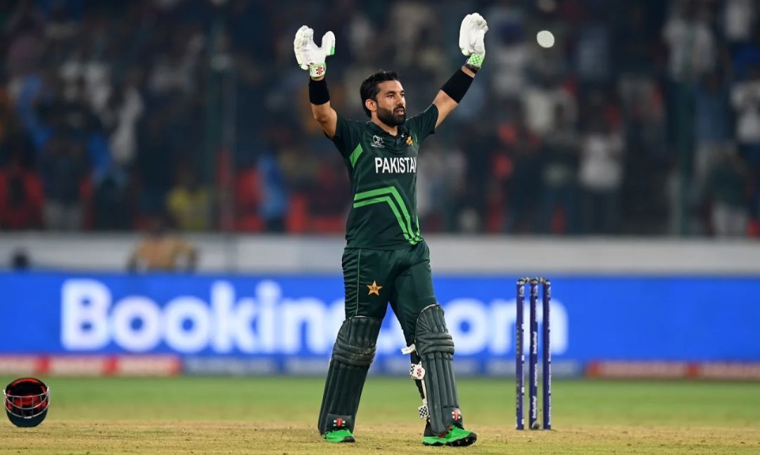 Mohammad Rizwan acknowledging his hundred [Getty Images]