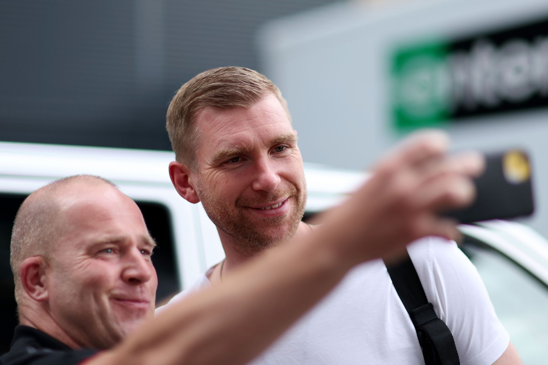 Per Mertesacker (right)