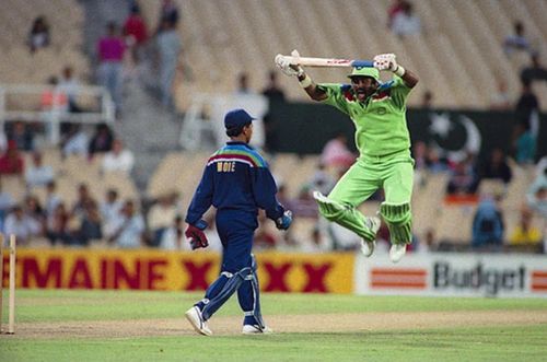 Javed Miandad comically imitates Kiran More [Getty Images]