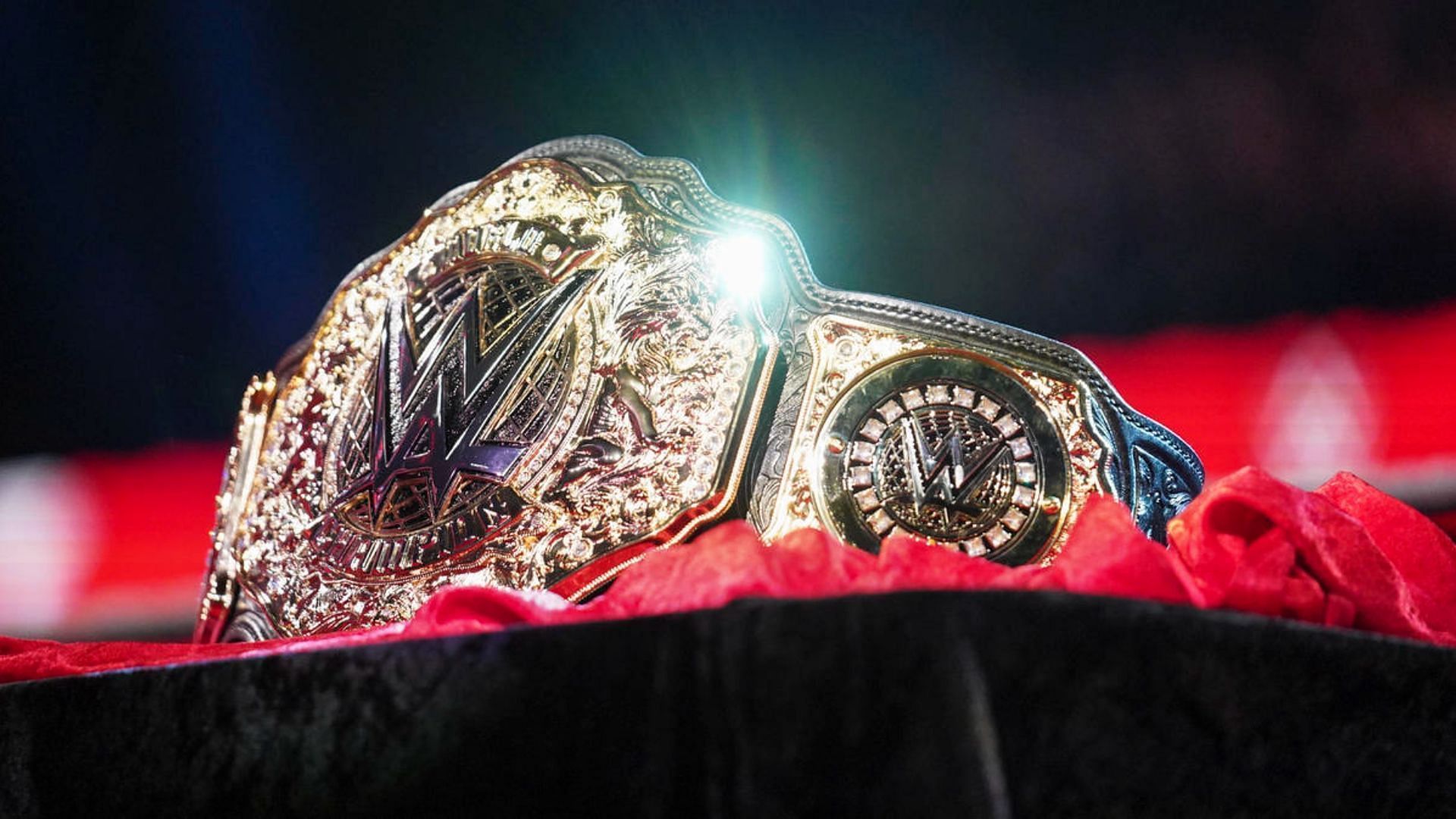 The WWE World Heavyweight Championship 