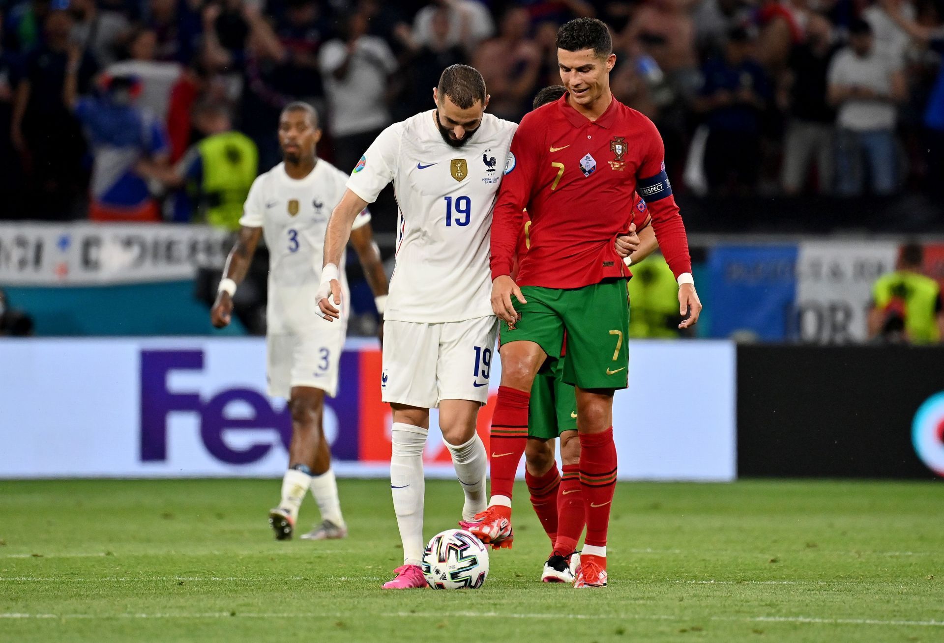 Cristiano Ronaldo and Karim Benzema (via Getty Images)