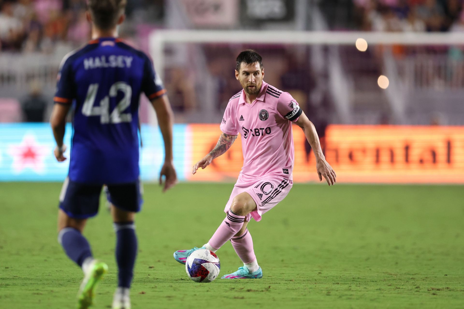 Lionel Messi (via Getty Images)