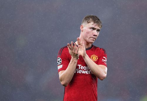 The Manchester United striker thinks the Cityzens' superstar is the world's best striker.