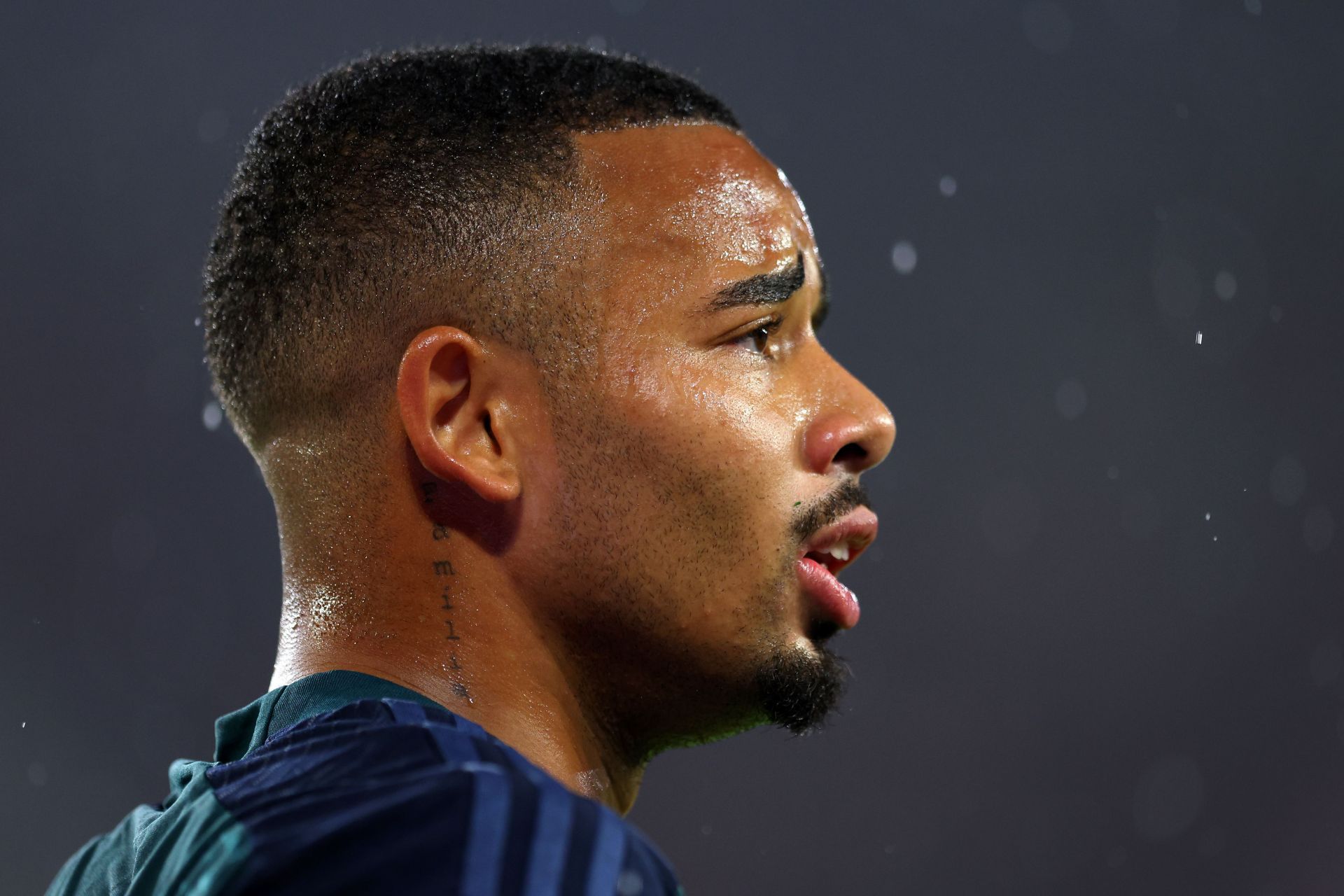 Gabriel Jesus picked up a knock against Sevilla.