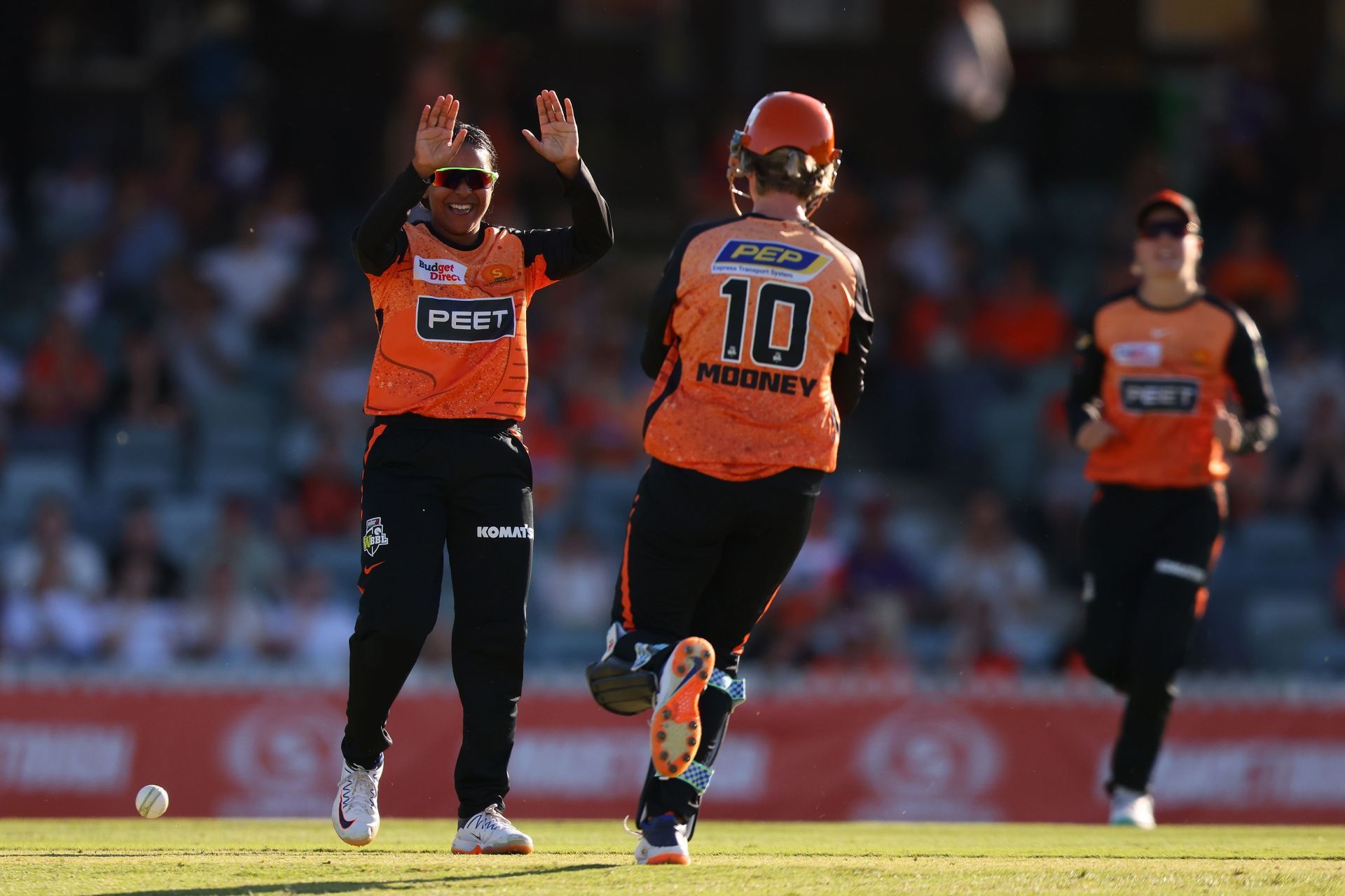 WBBL - Perth Scorchers v Hobart Hurricanes