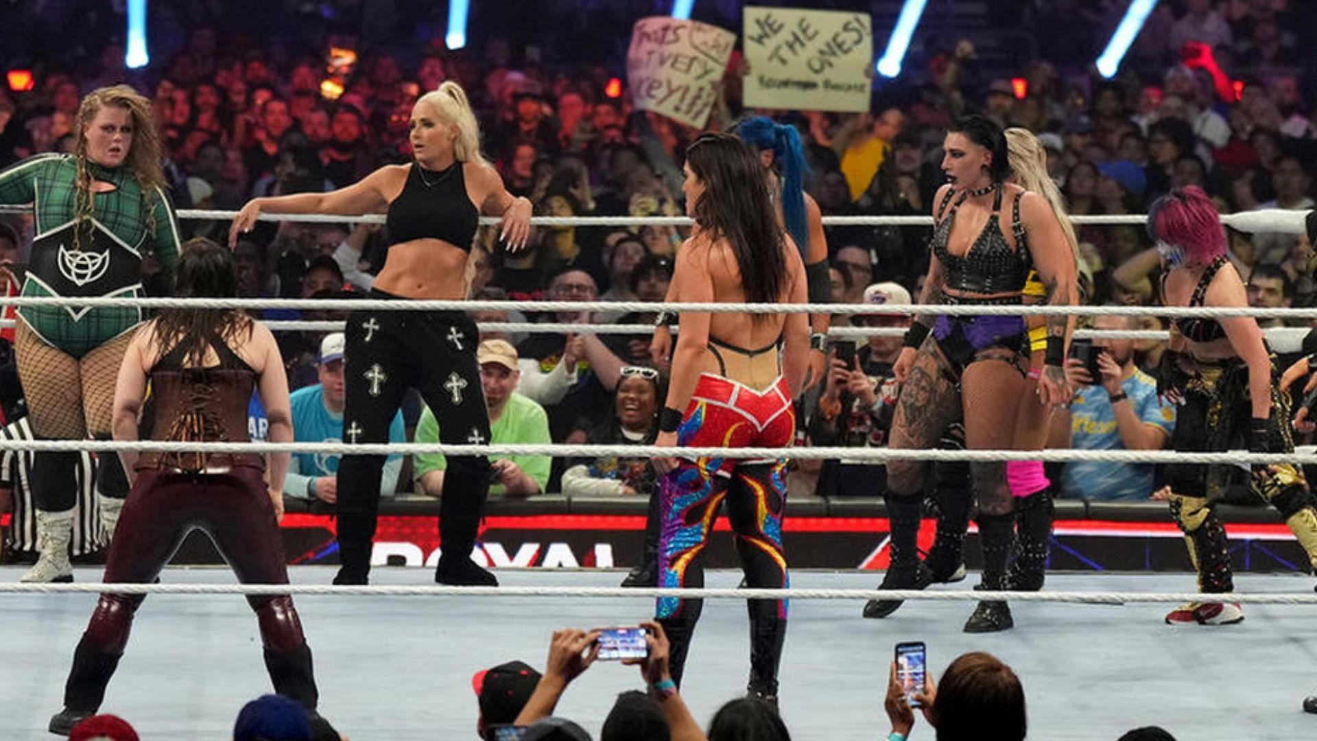 womens royal rumble match 