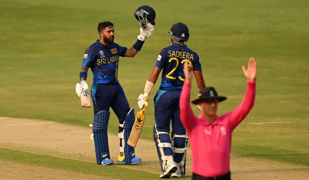 Kusal Mendis acknowledging his century vs Pakistan [Getty Images]