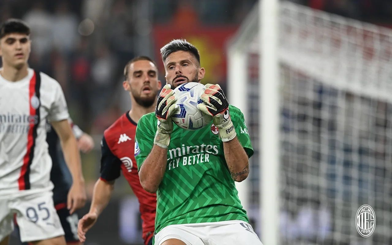 Olivier Giroud donning the goalkeeper kit for AC Milan against Genoa.