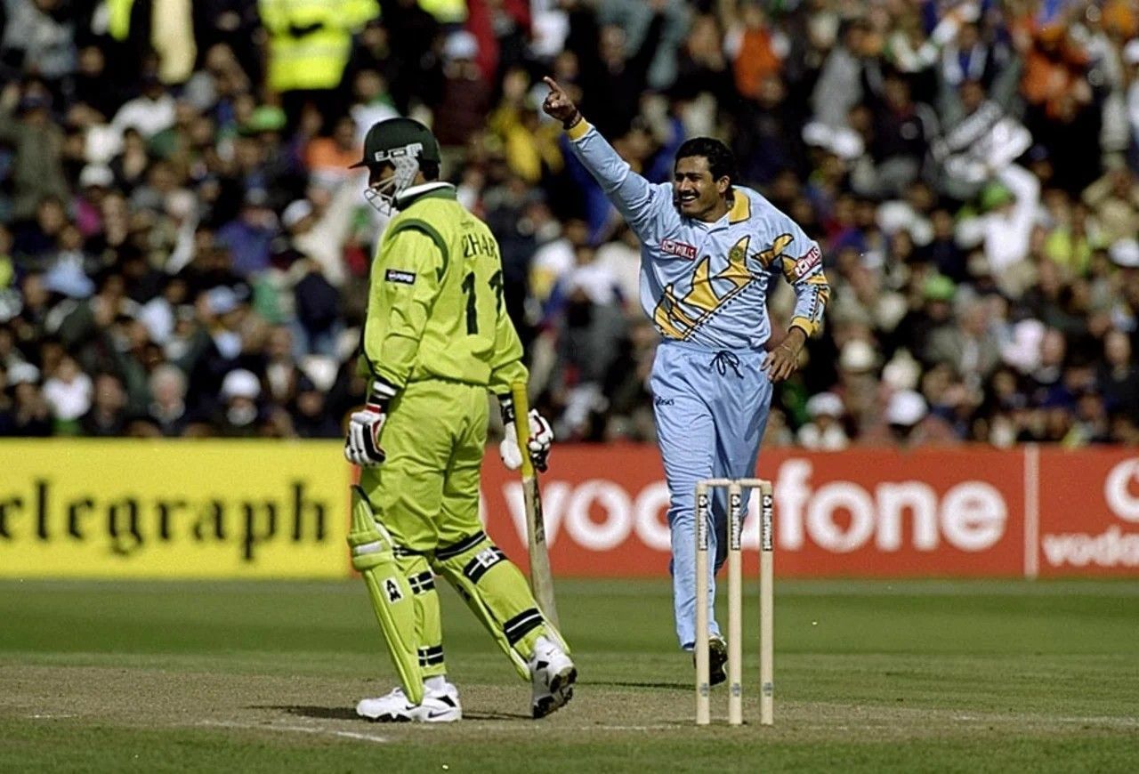 Anil Kumble celebrating Azhar Mahmood's wicket [Getty Images]