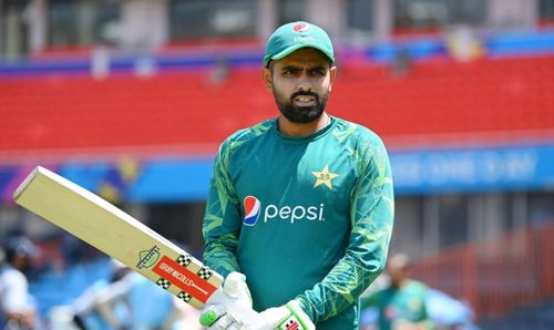 Babar Azam practicing ahead of Pakistan's World Cup opener.