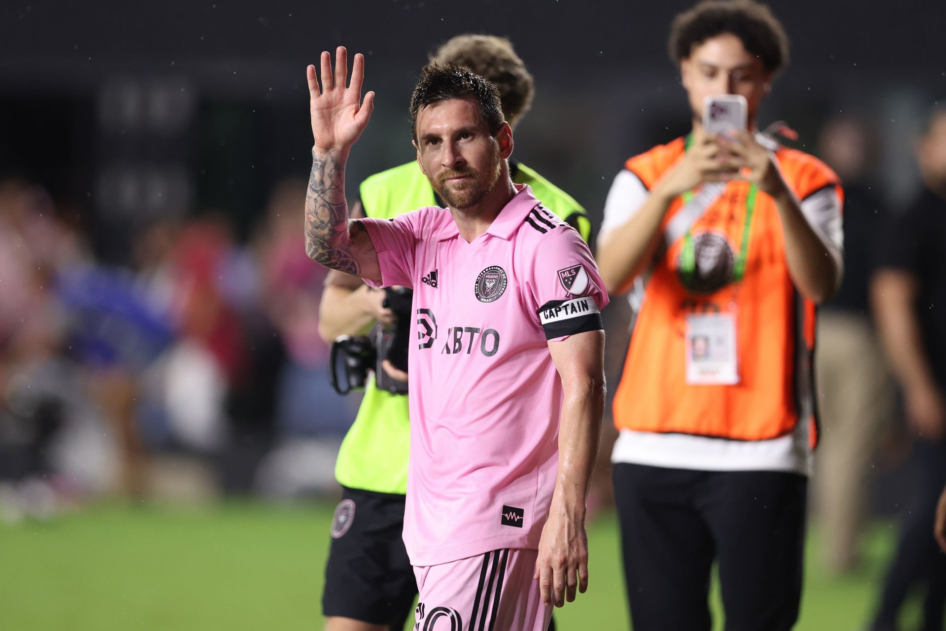 Lionel Messi (via Getty Images)