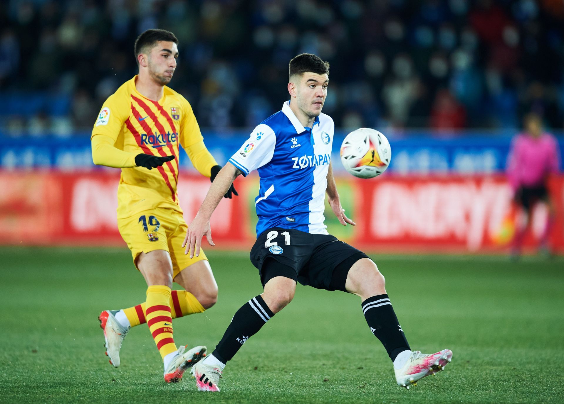 Deportivo Alaves v FC Barcelona - La Liga Santander