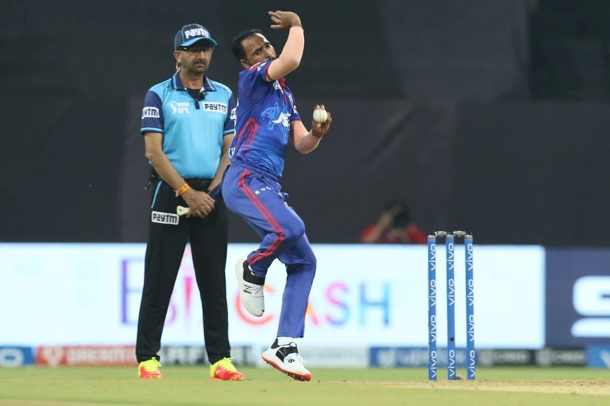 Lukman Meriwala in action for Delhi Capitals (Image via IPL)