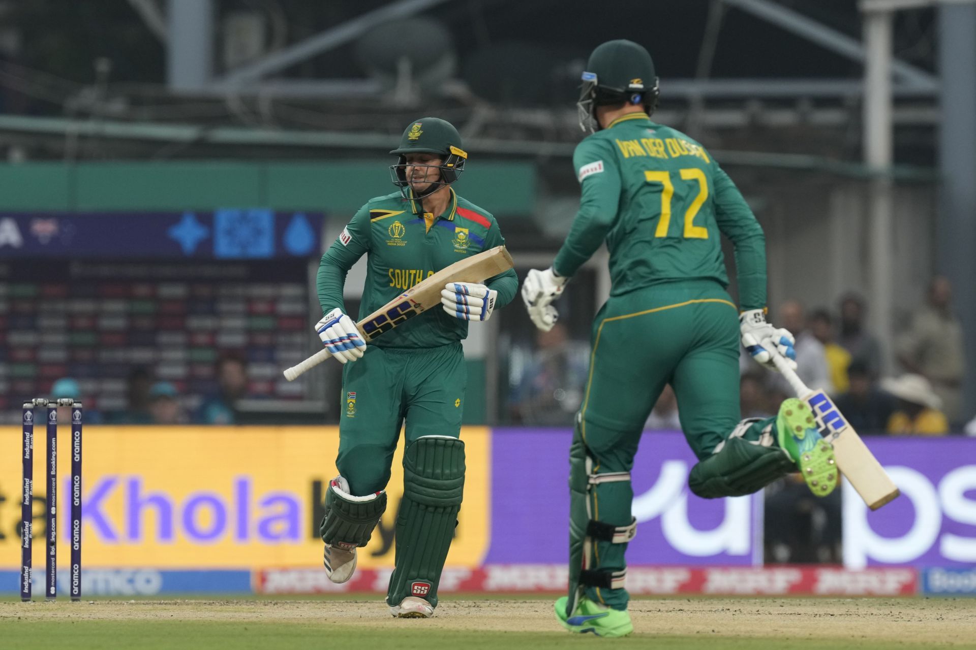 Quinton de Kock and Rassie van der Dussen batted timidly after Temba Bavuma&#039;s dismissal. [P/C: AP]