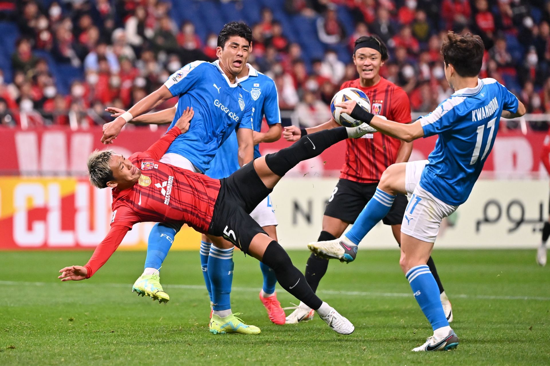 Urawa Red Diamonds v Pohang Steelers - AFC Champions League Group J