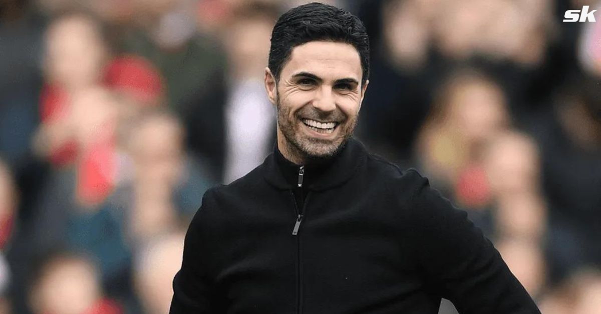 Arsenal manager Mikel Arteta reacts during a game.