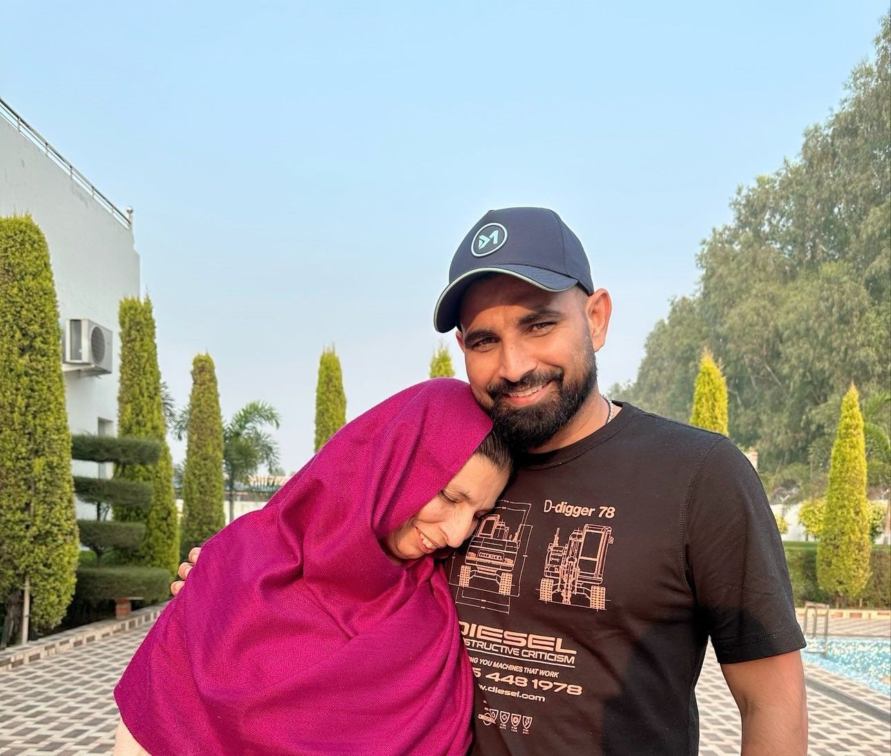 Mohammed Shami with his mother. (Credits: Twitter)