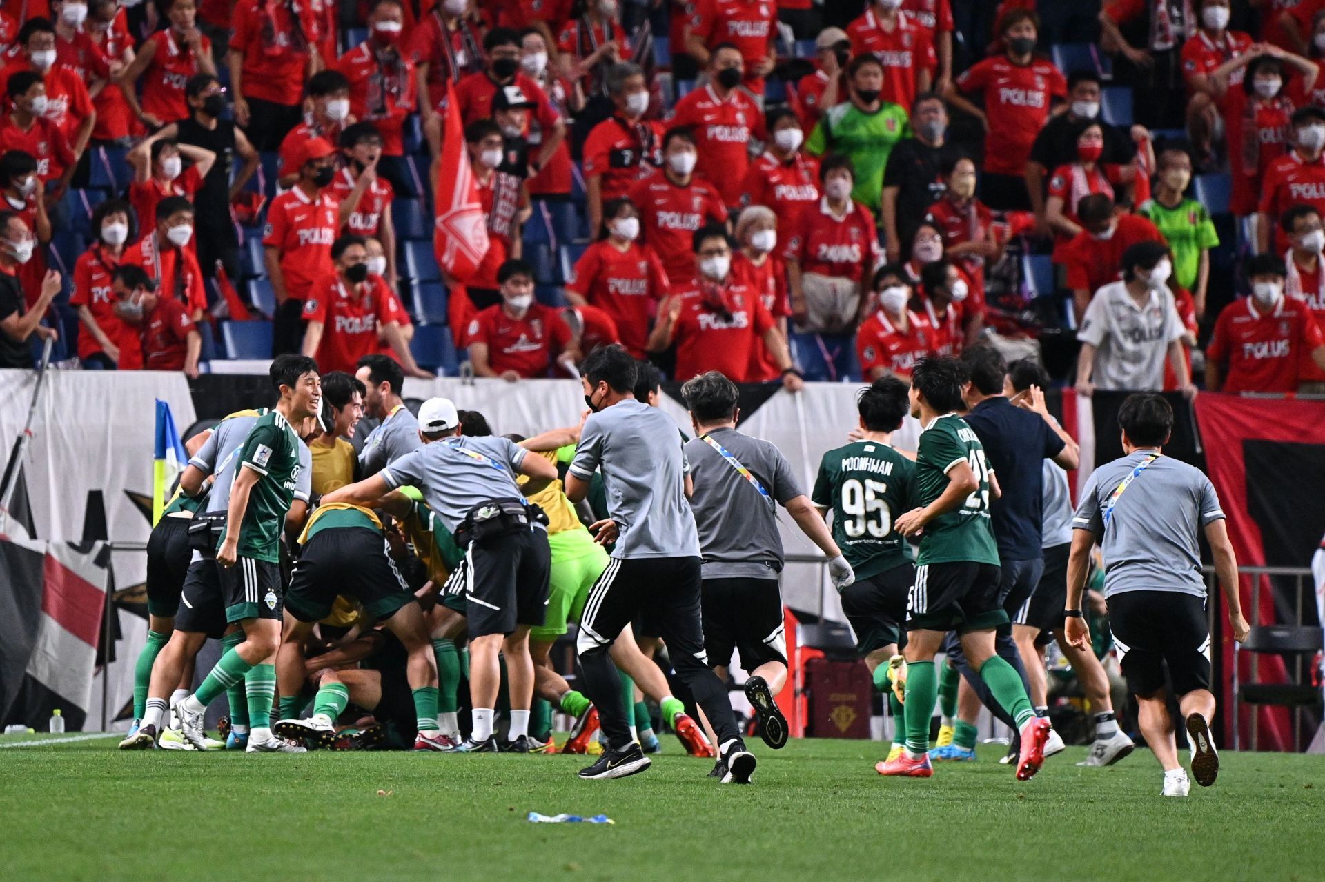 Jeonbuk Hyundai Motors v Urawa Red Diamonds - AFC Champions League Semi Final