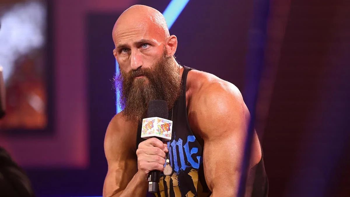 Tommaso Ciampa Finisher &amp; Signature