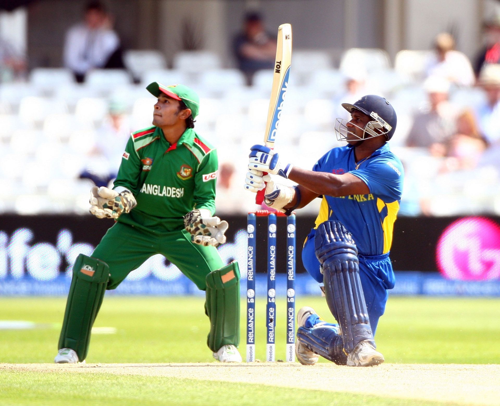 Sanath Jayasuriya vs Bangladesh [Getty Images]