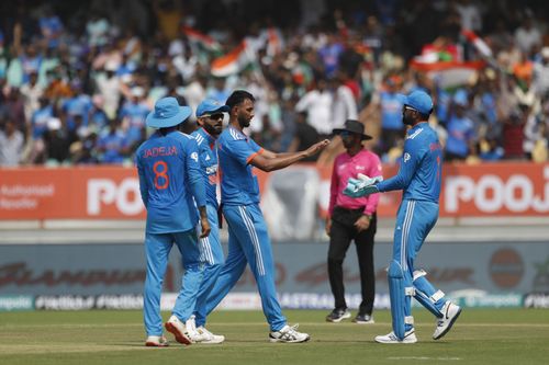 Prasidh (center) could trouble South Africa's batters with his extra bounce.