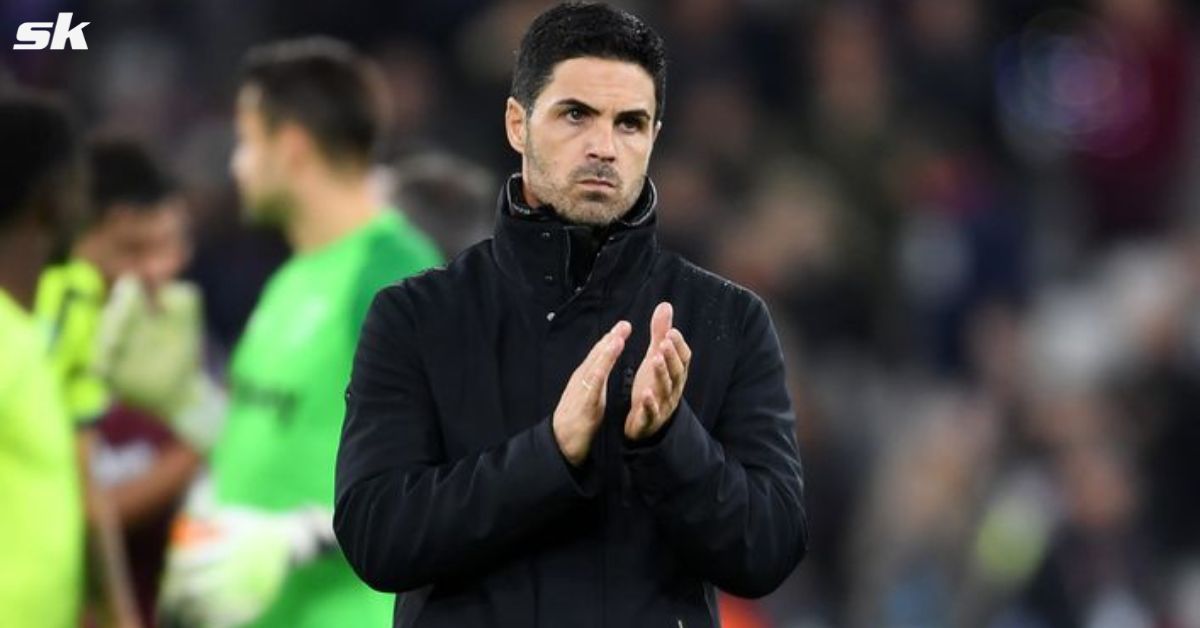 Arsenal manager Mikel Arteta looks on