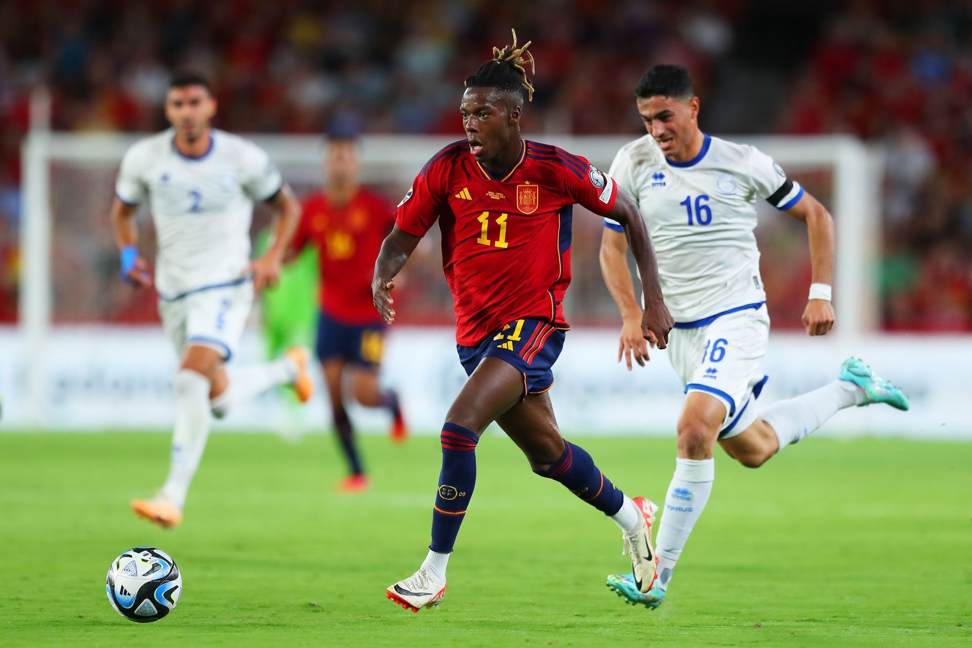 Nico Williams has admirers at Santiago Bernabeu.