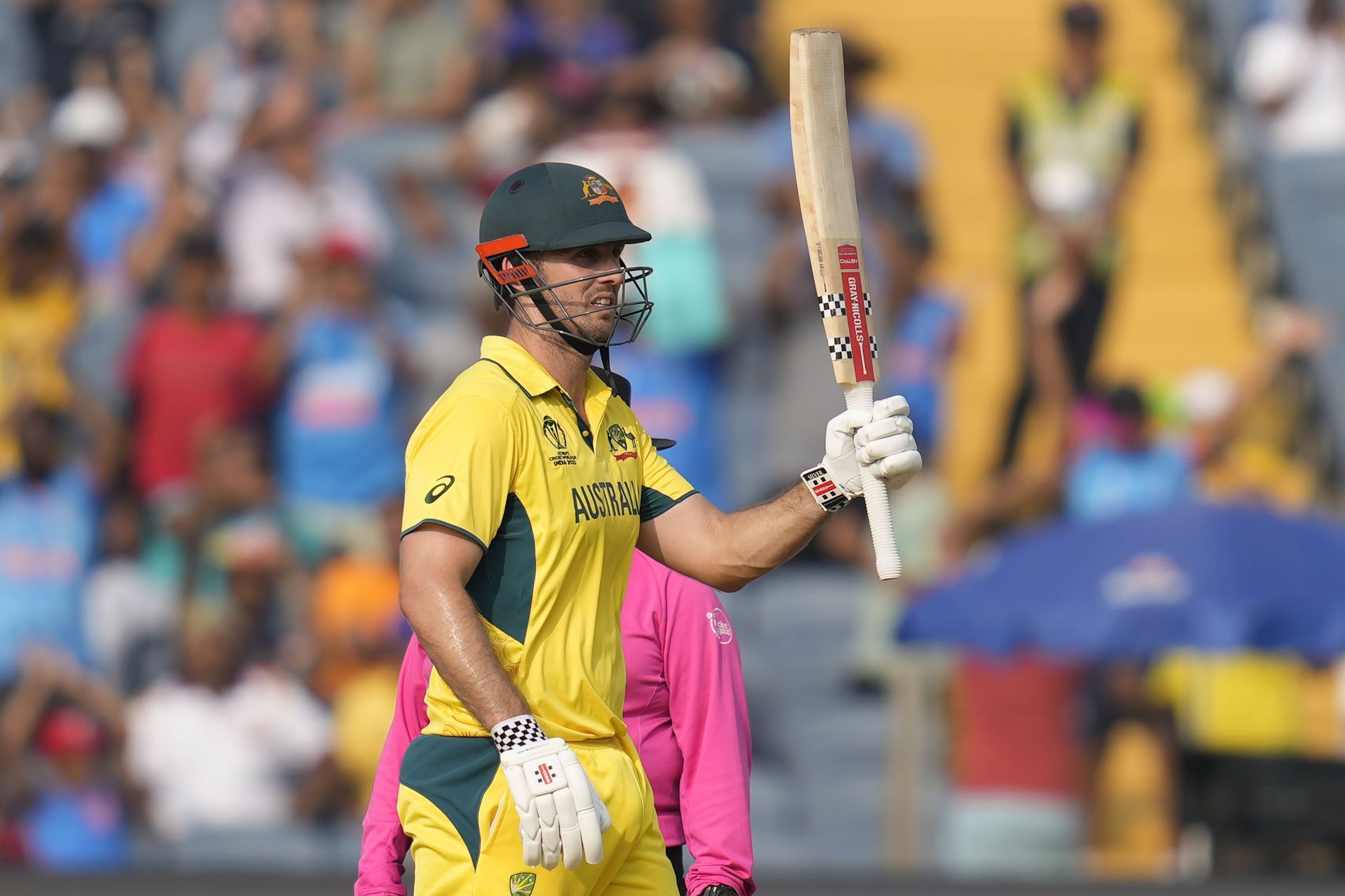 Mitchell Marsh acknowledging his milestone [Getty Images]