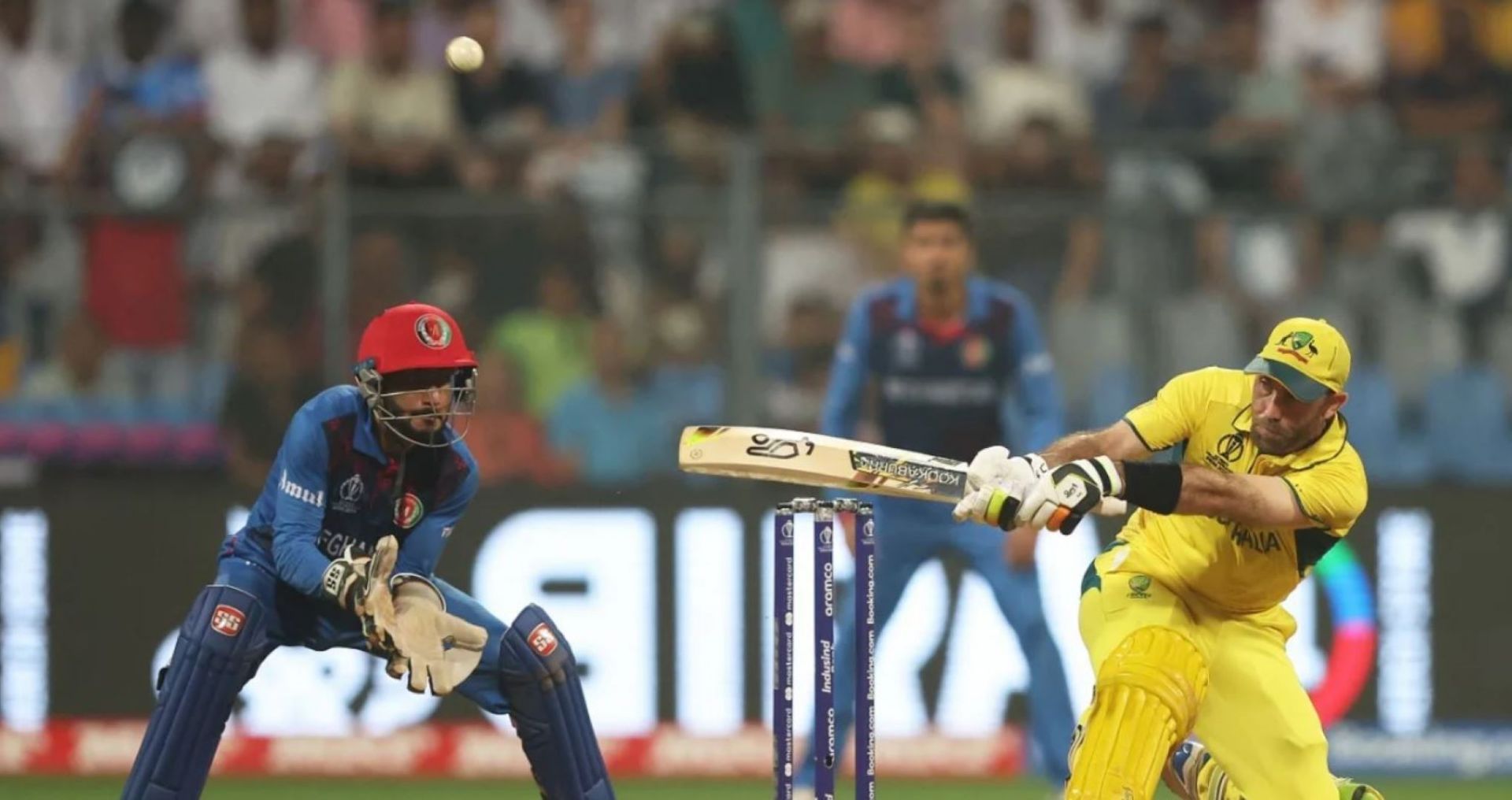 EMaxwell toyed with the Afghan bowlers during his double century.