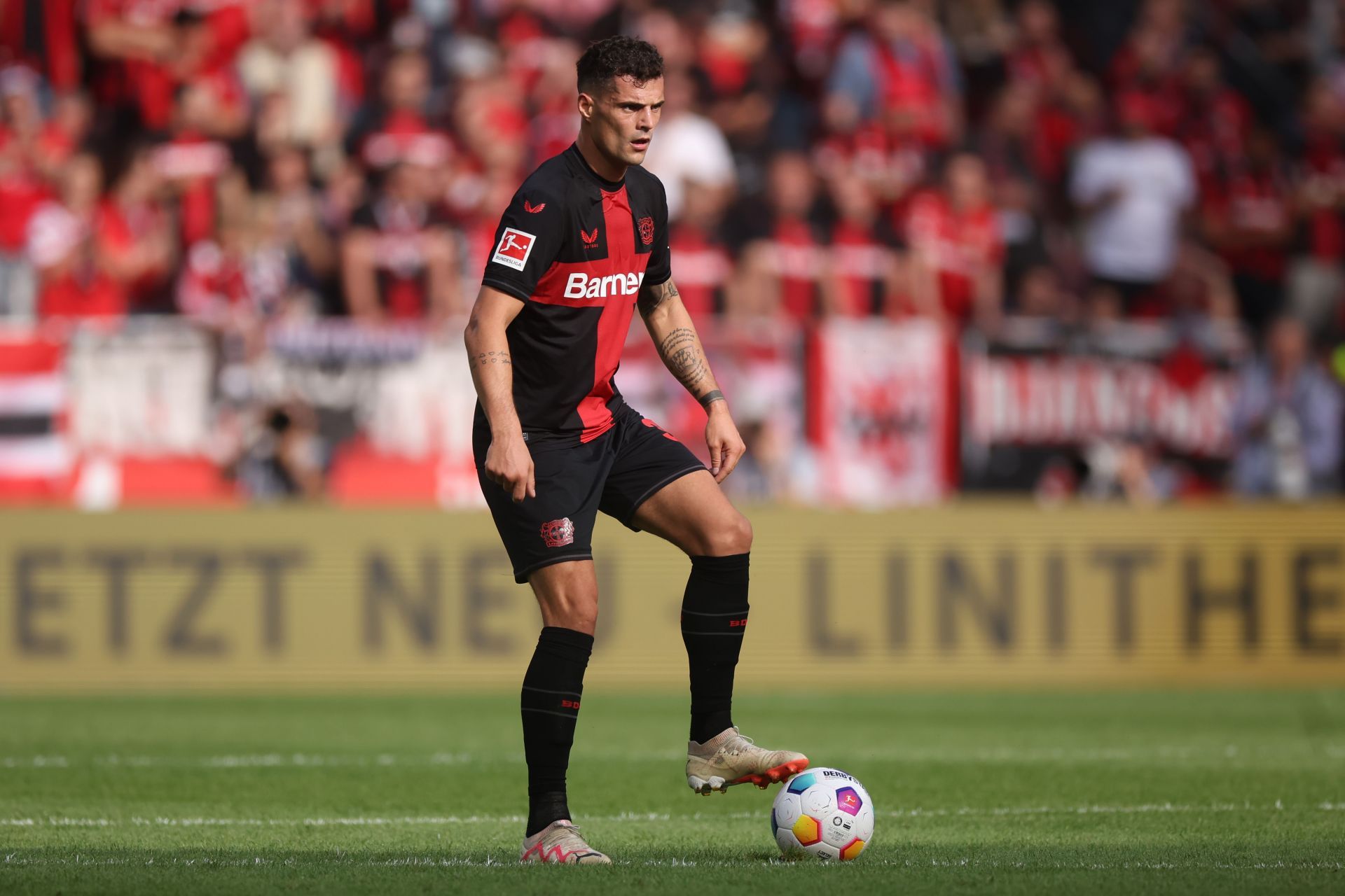 Granit Xhaka (via Getty Images)