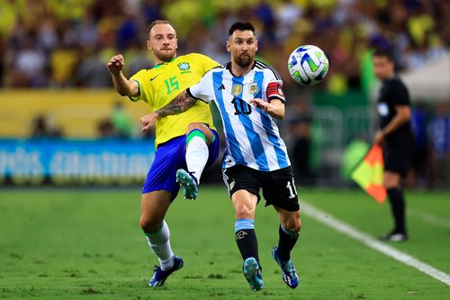 Lionel Messi (via Getty Images)