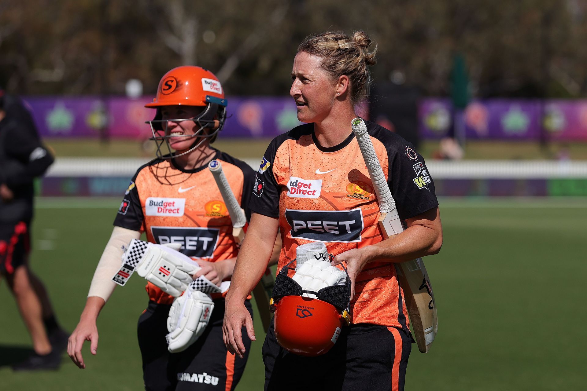 WBBL - Melbourne Renegades v Perth Scorchers