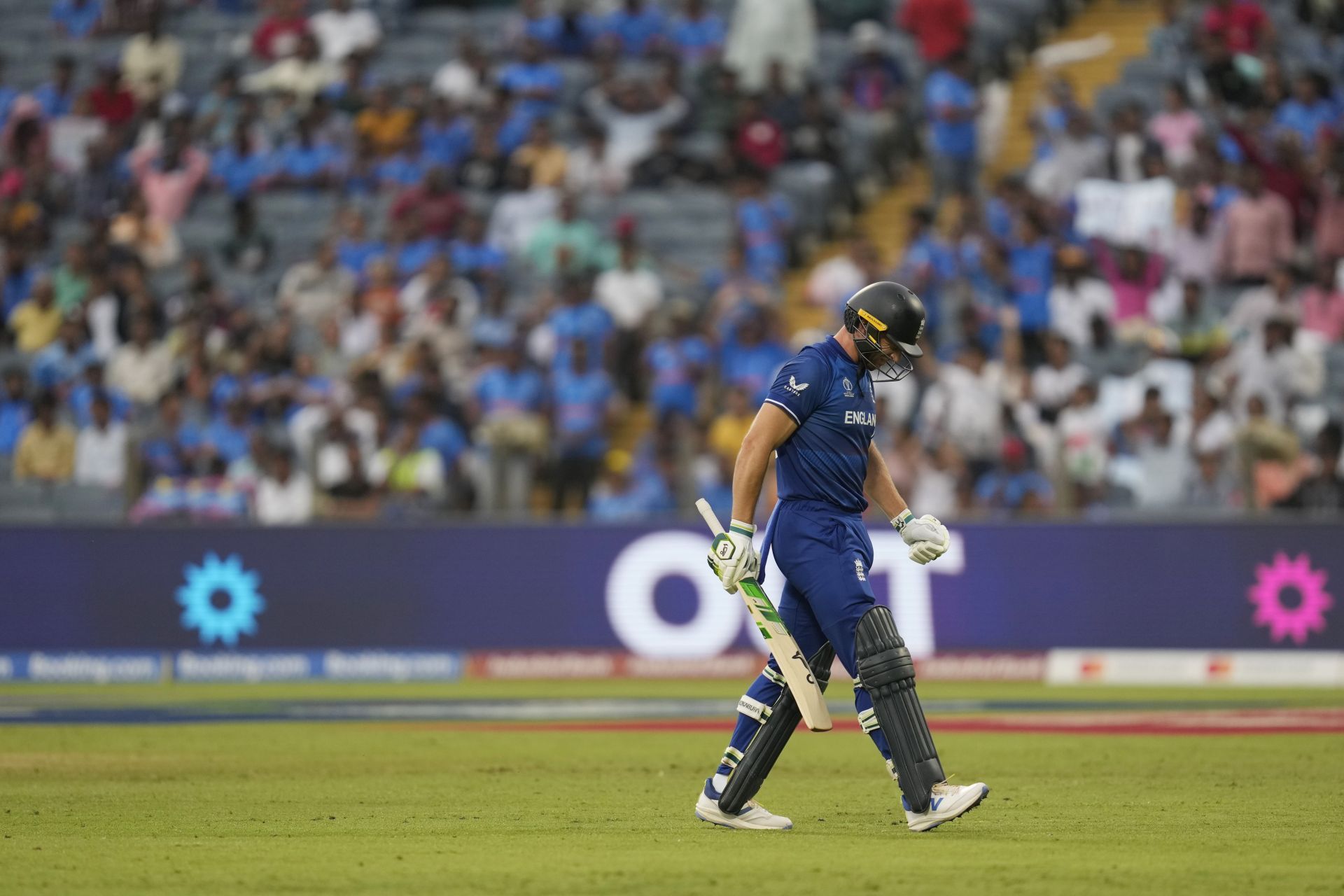 Jos Buttler dejected after getting dismissed [Getty Images]