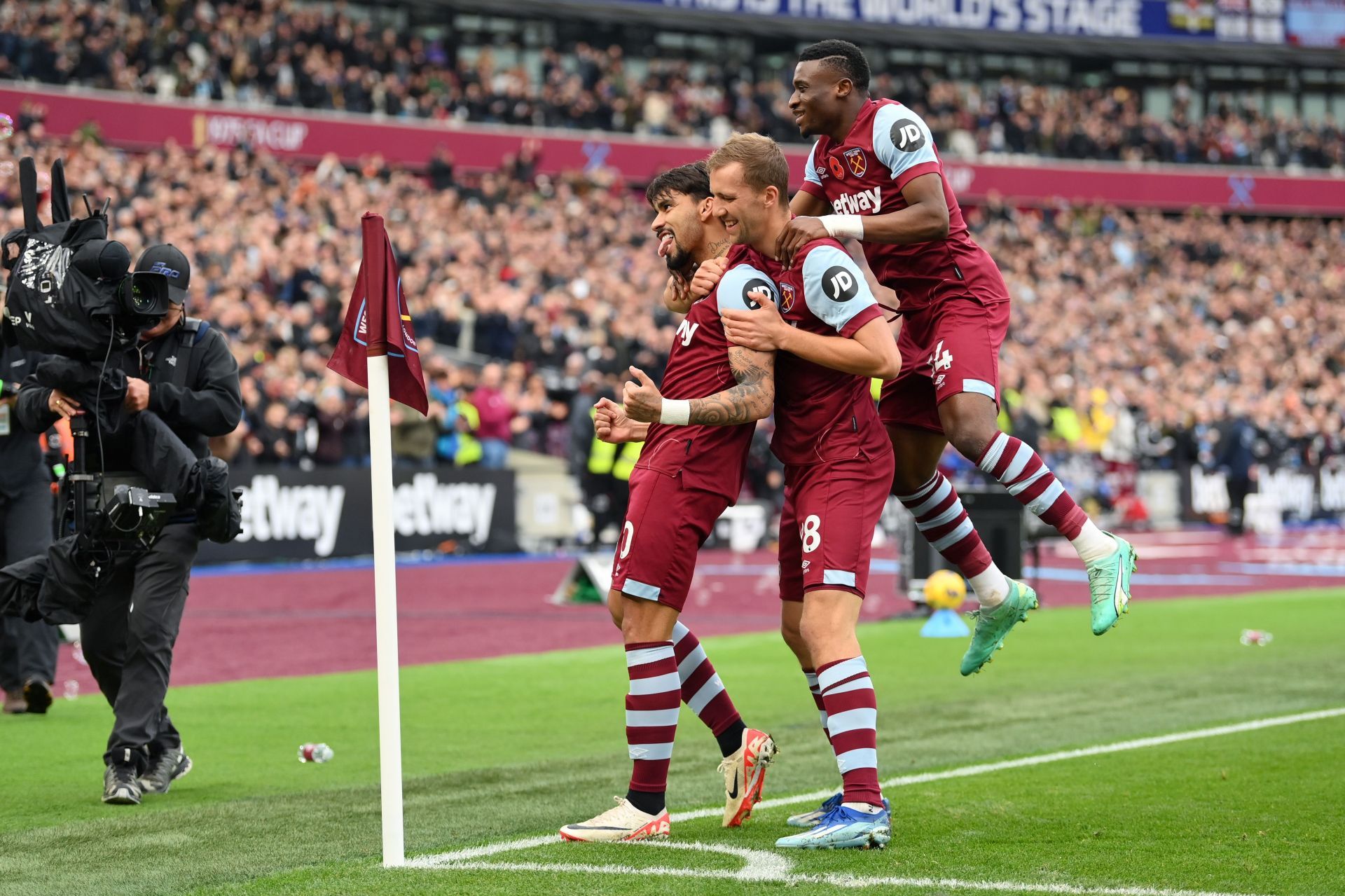 West Ham United v Nottingham Forest - Premier League