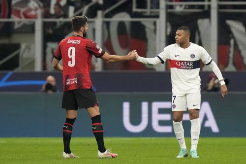 Kylian Mbappe has admirers at the Santiago Bernabeu