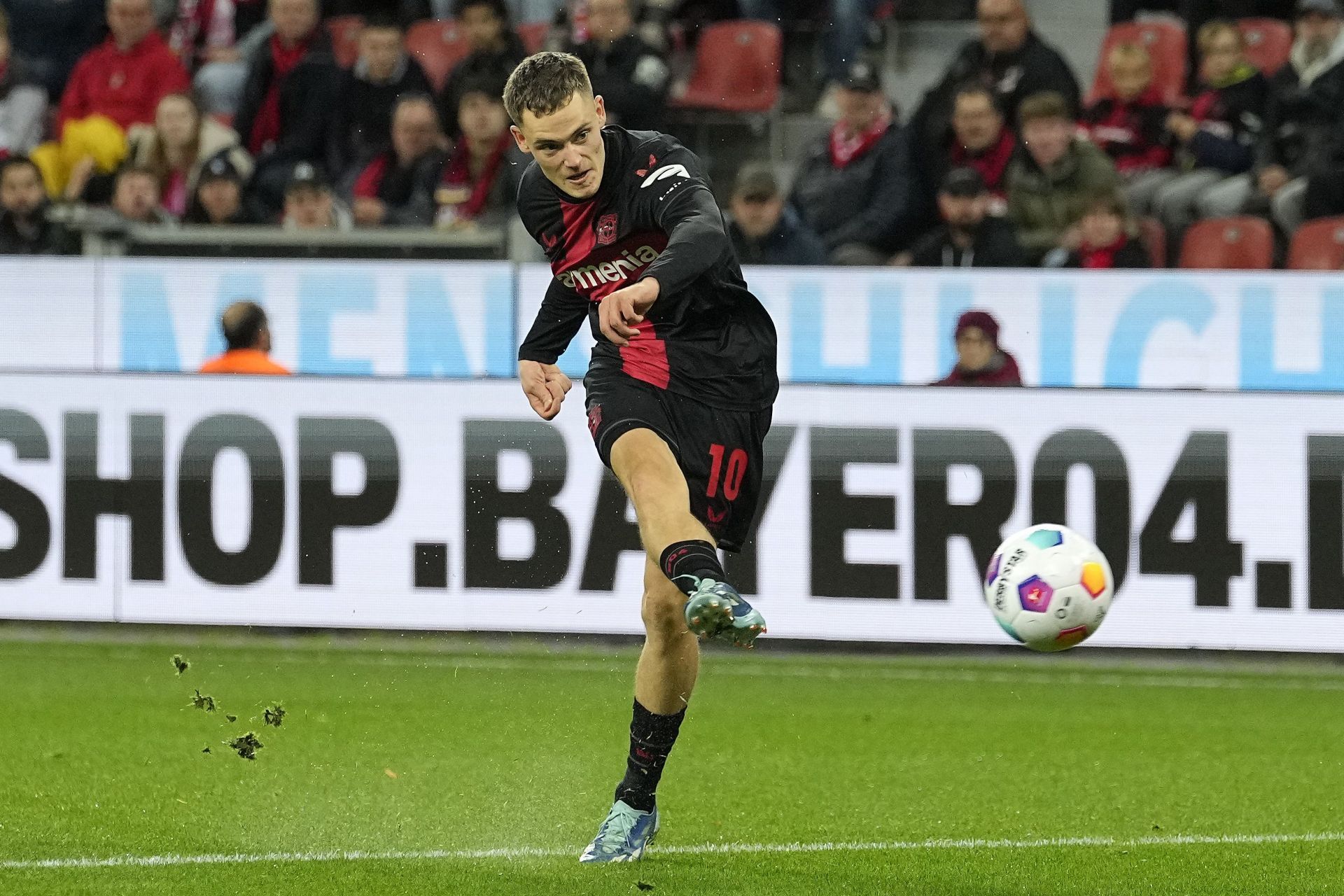 Florian Wirtz has admirers at the Camp Nou