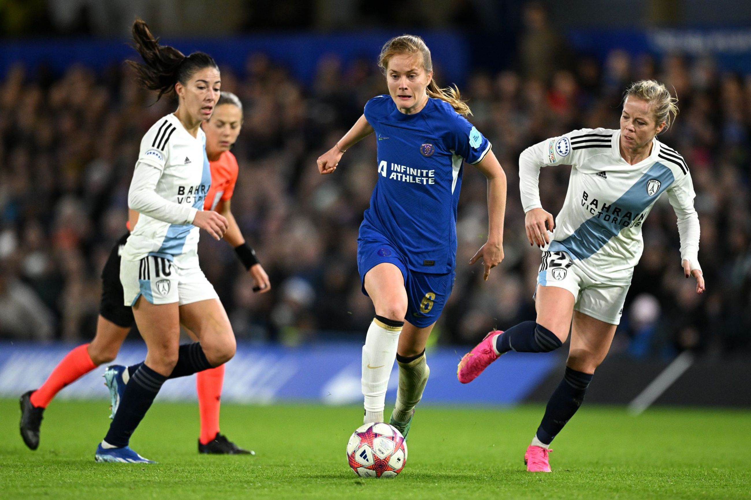 Chelsea FC v Paris FC: Group D - UEFA Women